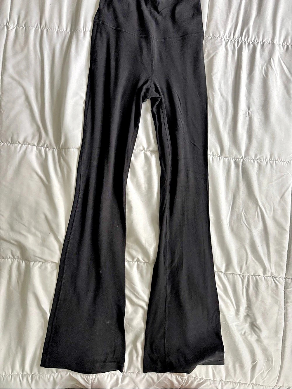 lululemon Groove Super-High-Rise Flared Pant *Nulu Black Size 4